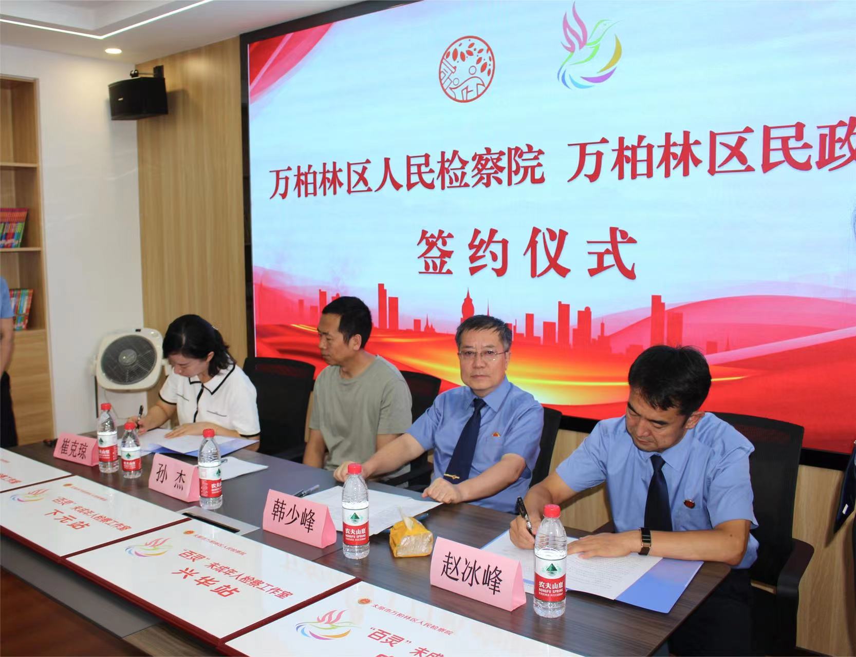 ff57a69fc9c4e05fbf7057118b26359.jpg